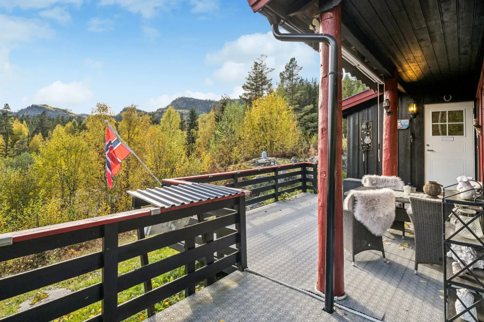 1970s Eggedal Cabin with Terrace and Scenic Surroundings - View image 26 of 40