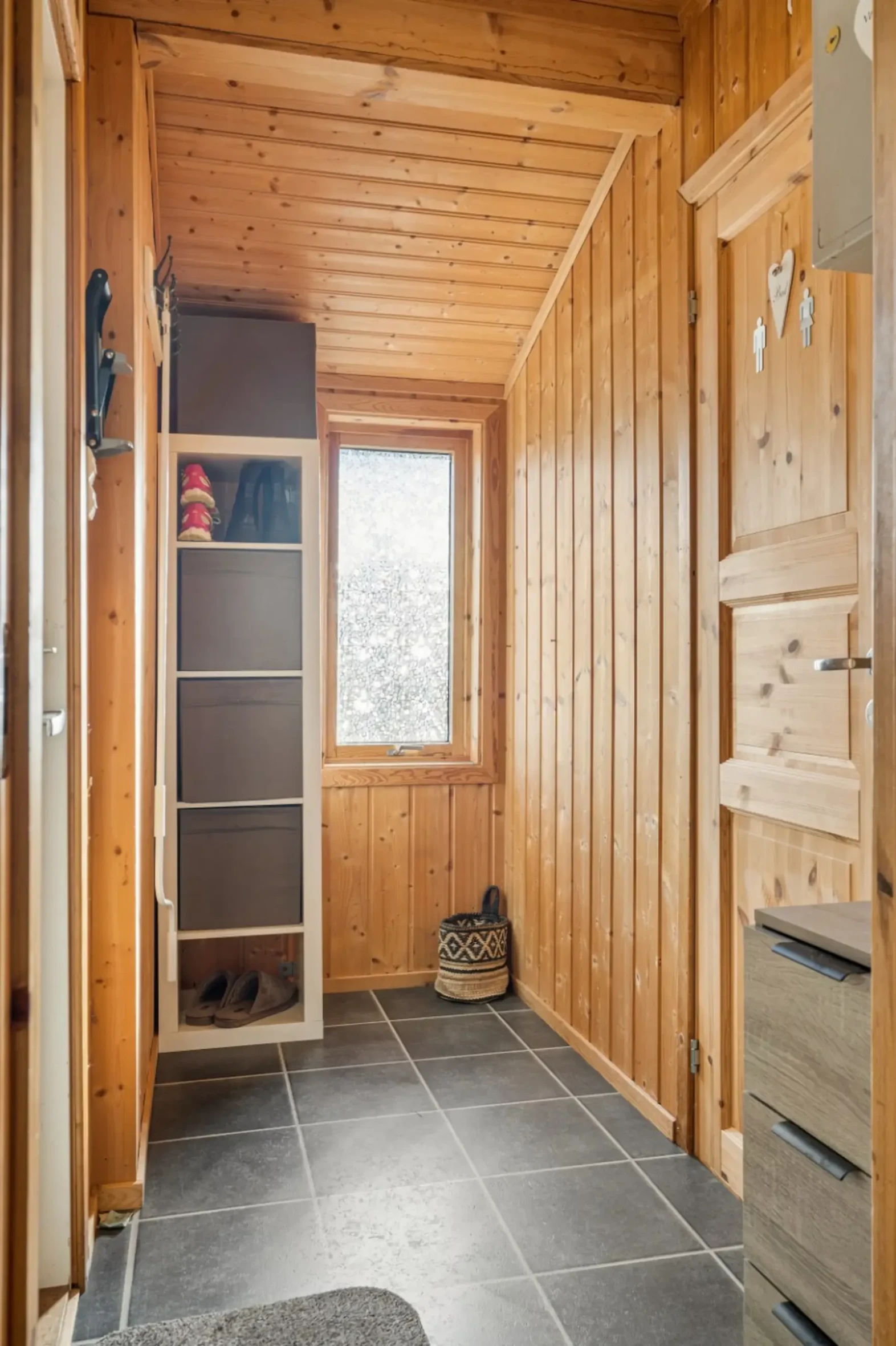 1970s Eggedal Cabin with Terrace and Scenic Surroundings - View image 28 of 40