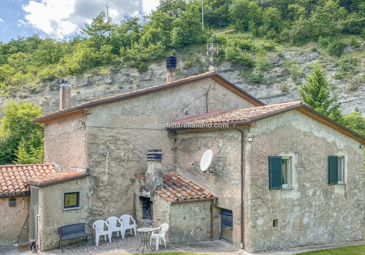 Bondegård med vingård og vidstrakt tomt på landsbygda i Umbria - Vis bilde 17 av 45