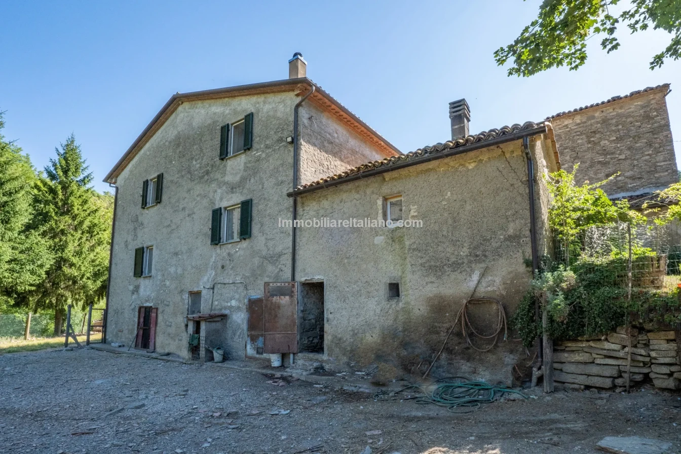 Bondegård med vingård og vidstrakt tomt på landsbygda i Umbria - Vis bilde 26 av 45
