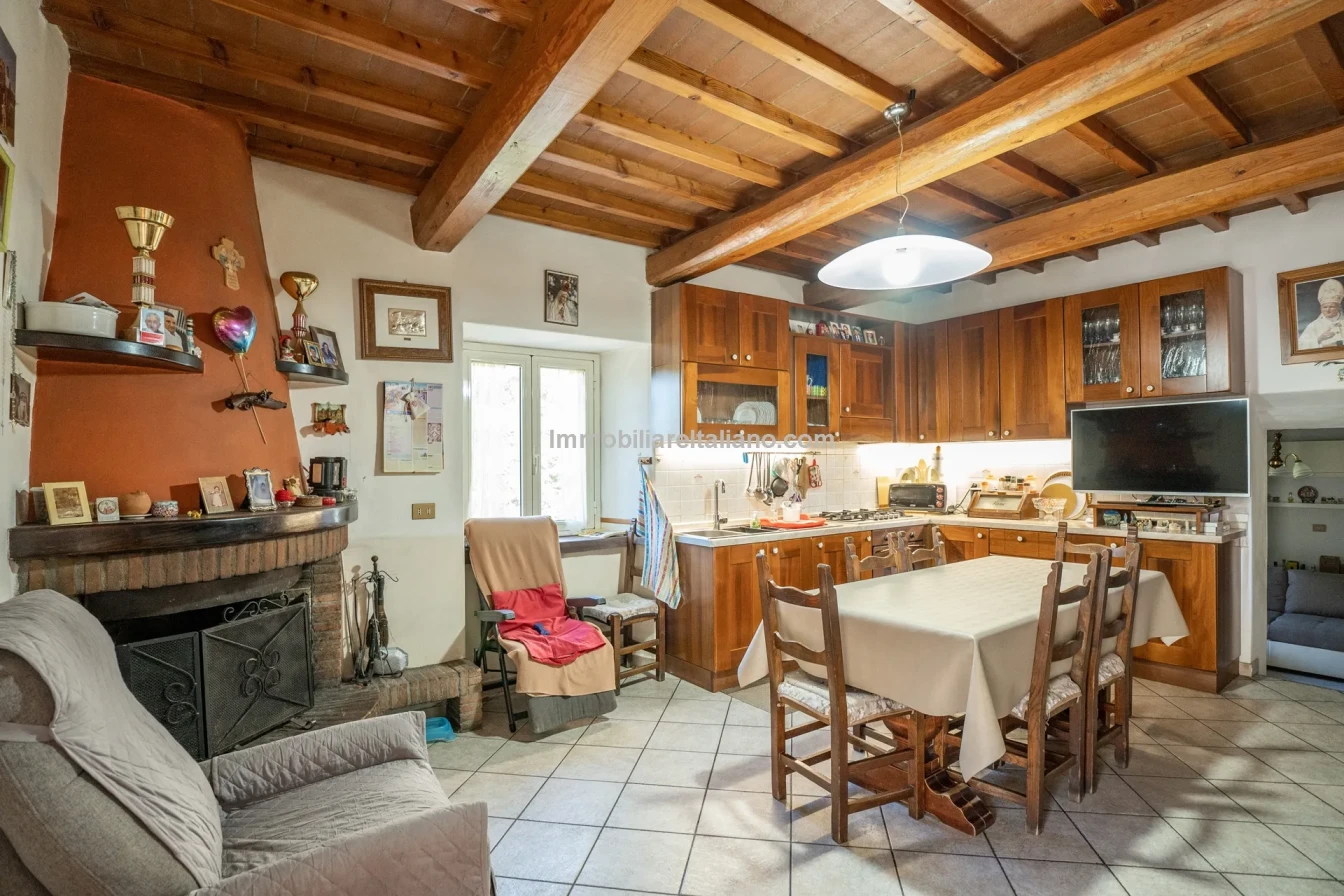 Bondegård med vingård og vidstrakt tomt på landsbygda i Umbria - Vis bilde 29 av 45