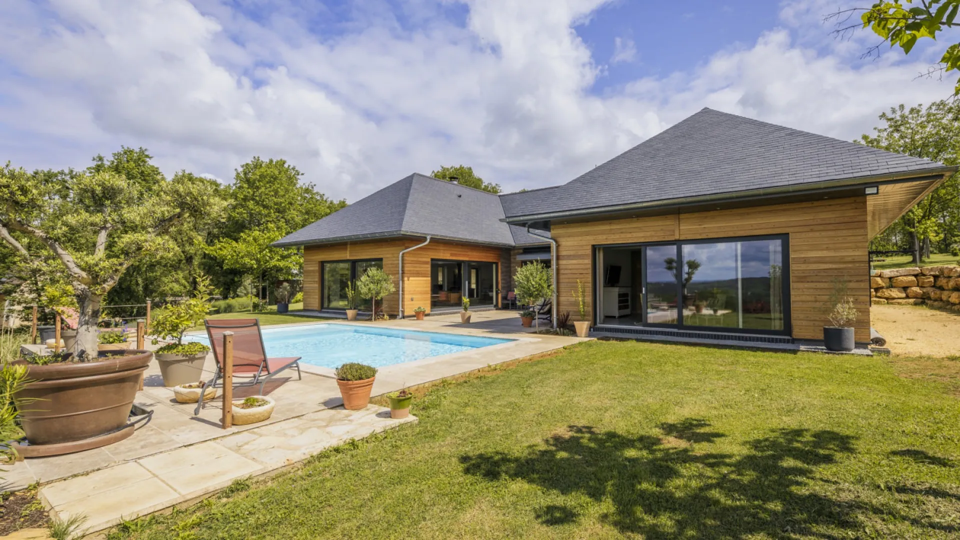 RKAfmlVIySwNOIyTiSwXxKFQD83jJhdRUe63VSgq