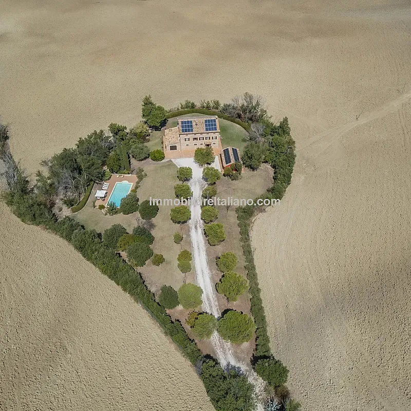 1CS5YhhUvaLQJGajZx3GNj7EfUjQOleN9OaZZ4mM