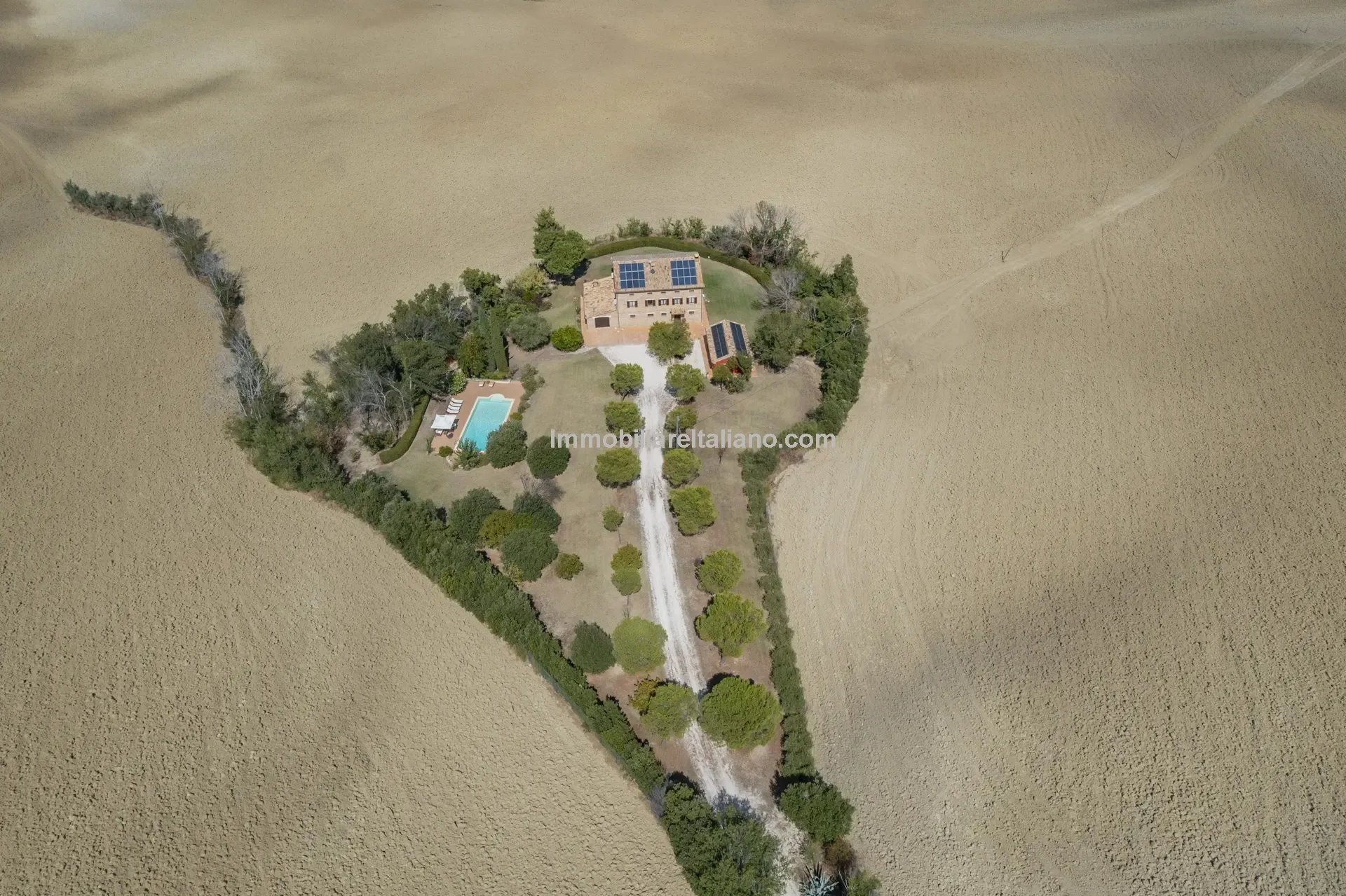 1CS5YhhUvaLQJGajZx3GNj7EfUjQOleN9OaZZ4mM