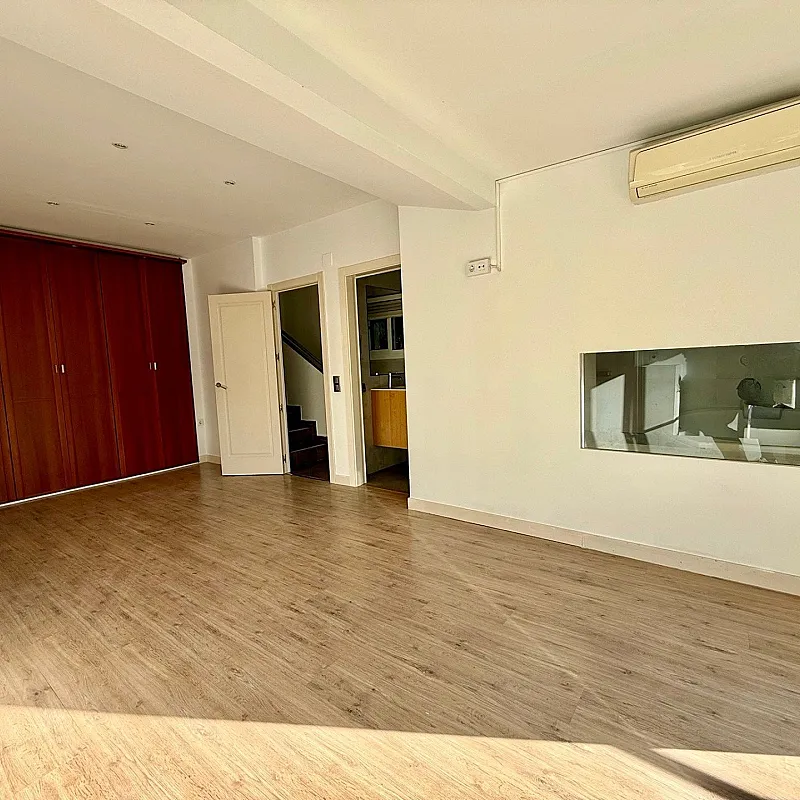 KGjmF17VOcJUGq0DM6tFNCwSG2bsCu4zxJEKScK1