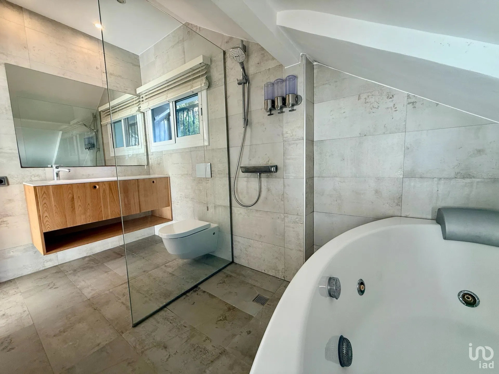 v2uzBhm3Sq8S14JUsJXEi82alMgiwsWdbyDfPcD9