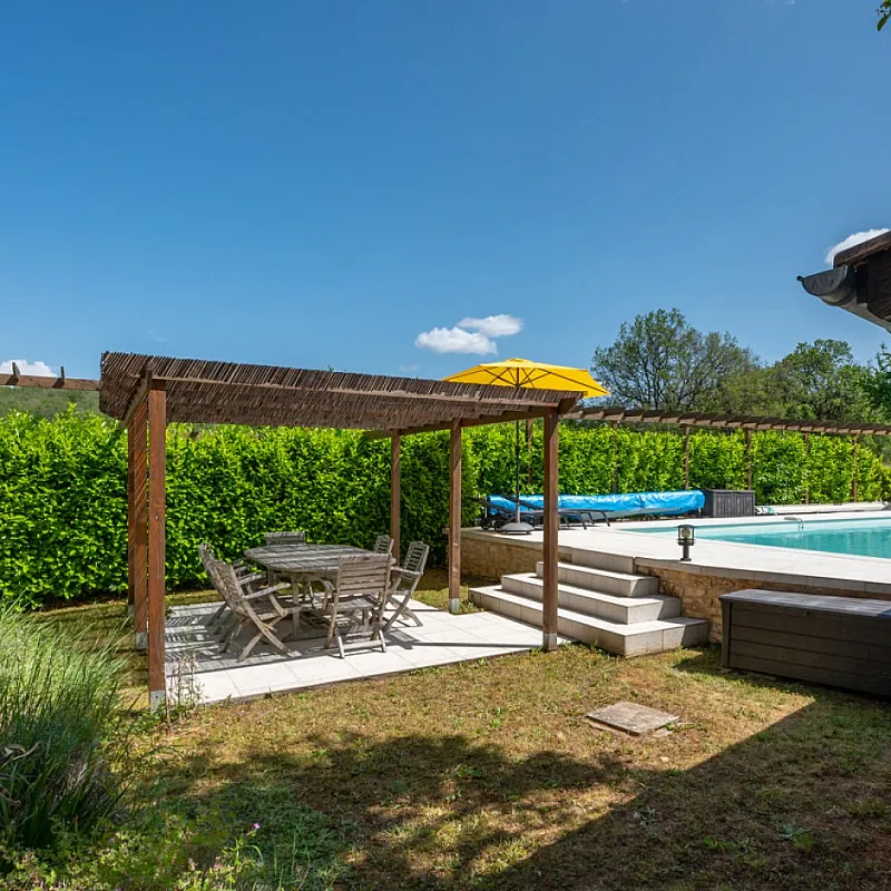 AppFv28HNXq4VkEUr2b8XM0xRcQGkrYIpRTK8g2V