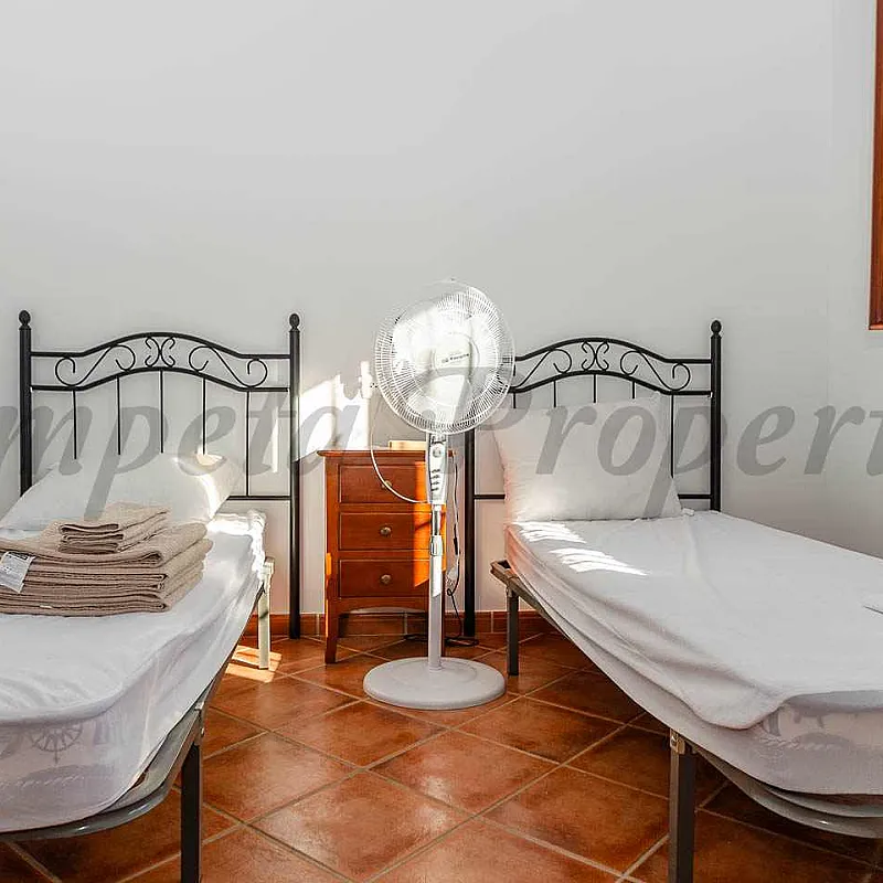 PkXxqJxFi2AGSMWCyHOjLMd5VTOT3KG5CICbmeUf