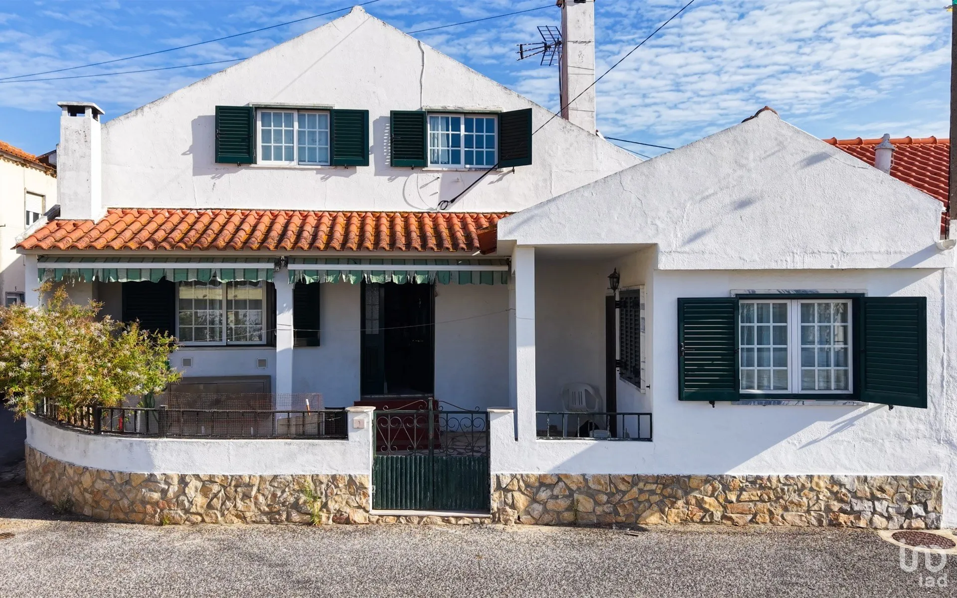 0x8lFlUtoeoE2awnFb1ASbHFdgsX3MwkFbU1mPBq