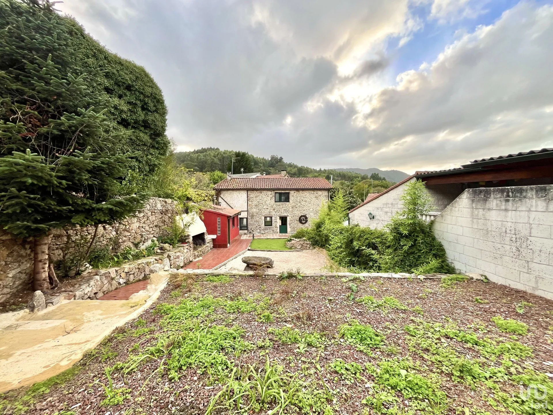 leKn2XEnxDnlakV2SHTXQeFLu5GYdszY6fRiIqvb