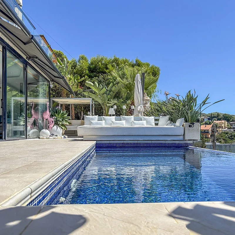 RrJ67RgckonLxMiHjObb2lIyFDwXn6mqwm5dCCeV