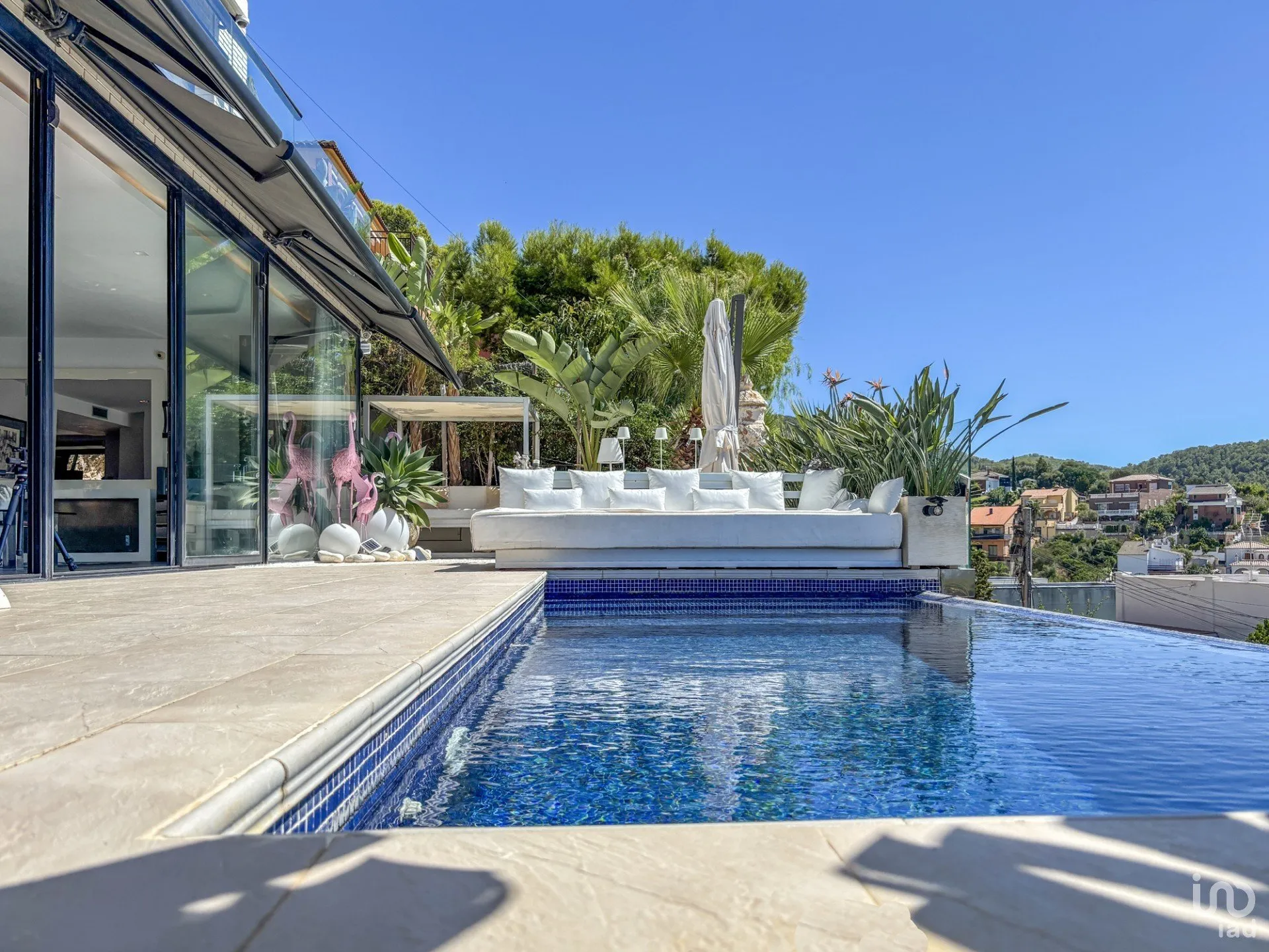 RrJ67RgckonLxMiHjObb2lIyFDwXn6mqwm5dCCeV