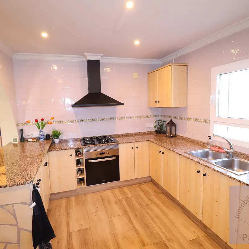 C16V4u2hzyuEOL1khxfoBAgBpm1C7wfeCEj4e714