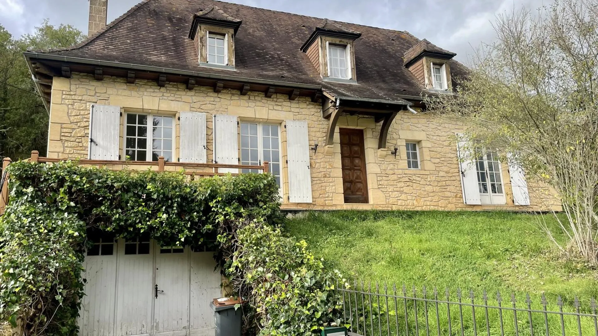 aCwaeY18wbJOI0x2GSmXebkF2RaARYcjrOHKjVB6