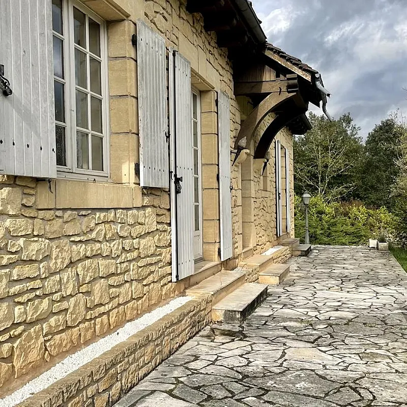 AmNQZr5W4u4moMJAPstHFiZaBPfgjKKWfIg7QICh