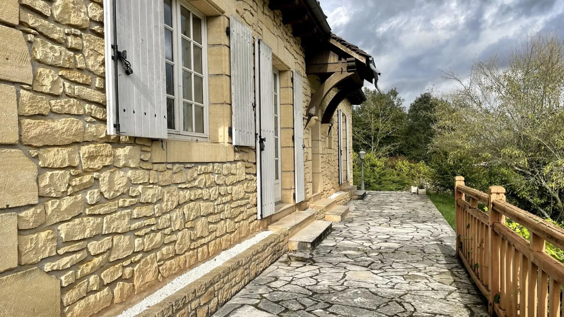 AmNQZr5W4u4moMJAPstHFiZaBPfgjKKWfIg7QICh