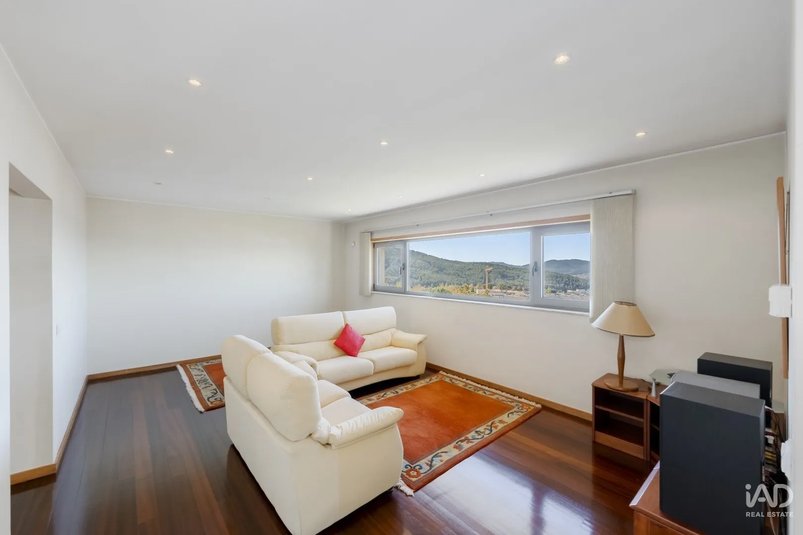 JVVwRDcA654btJt31I9SLzmIsiUWdDICB4XGdSOC