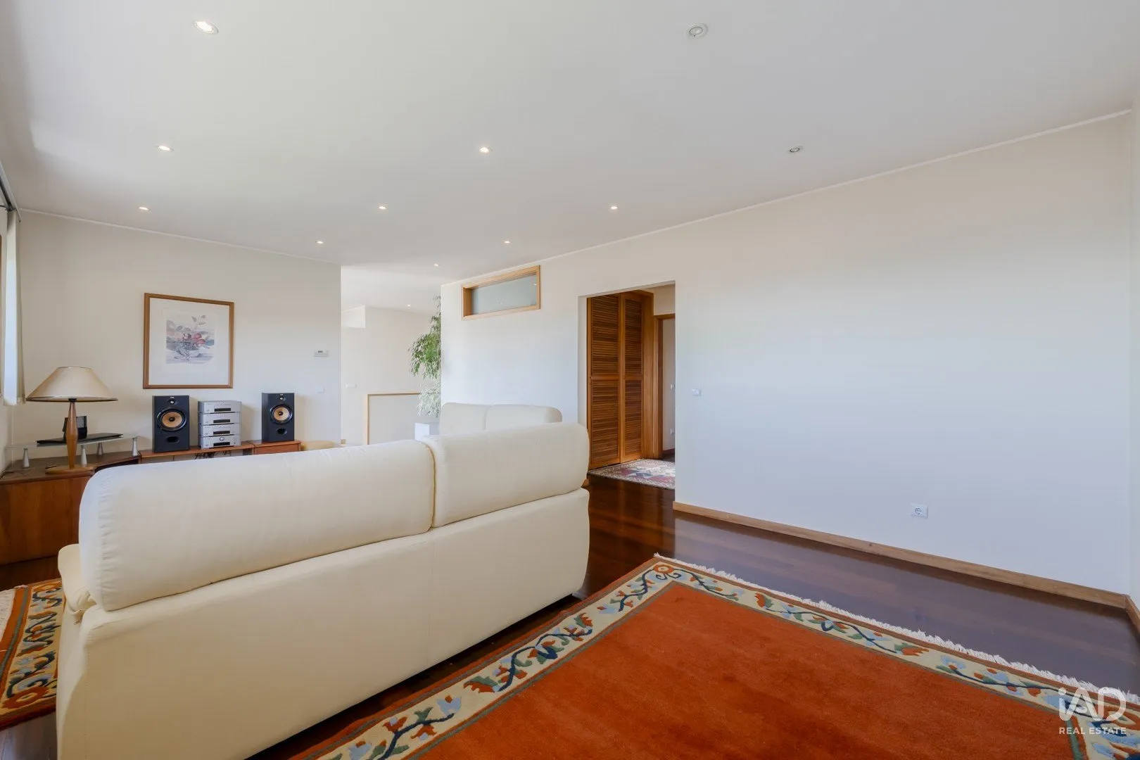 KhCBoBat29pSpbxwSfR2nmmtFG3fLporCbjMUie7