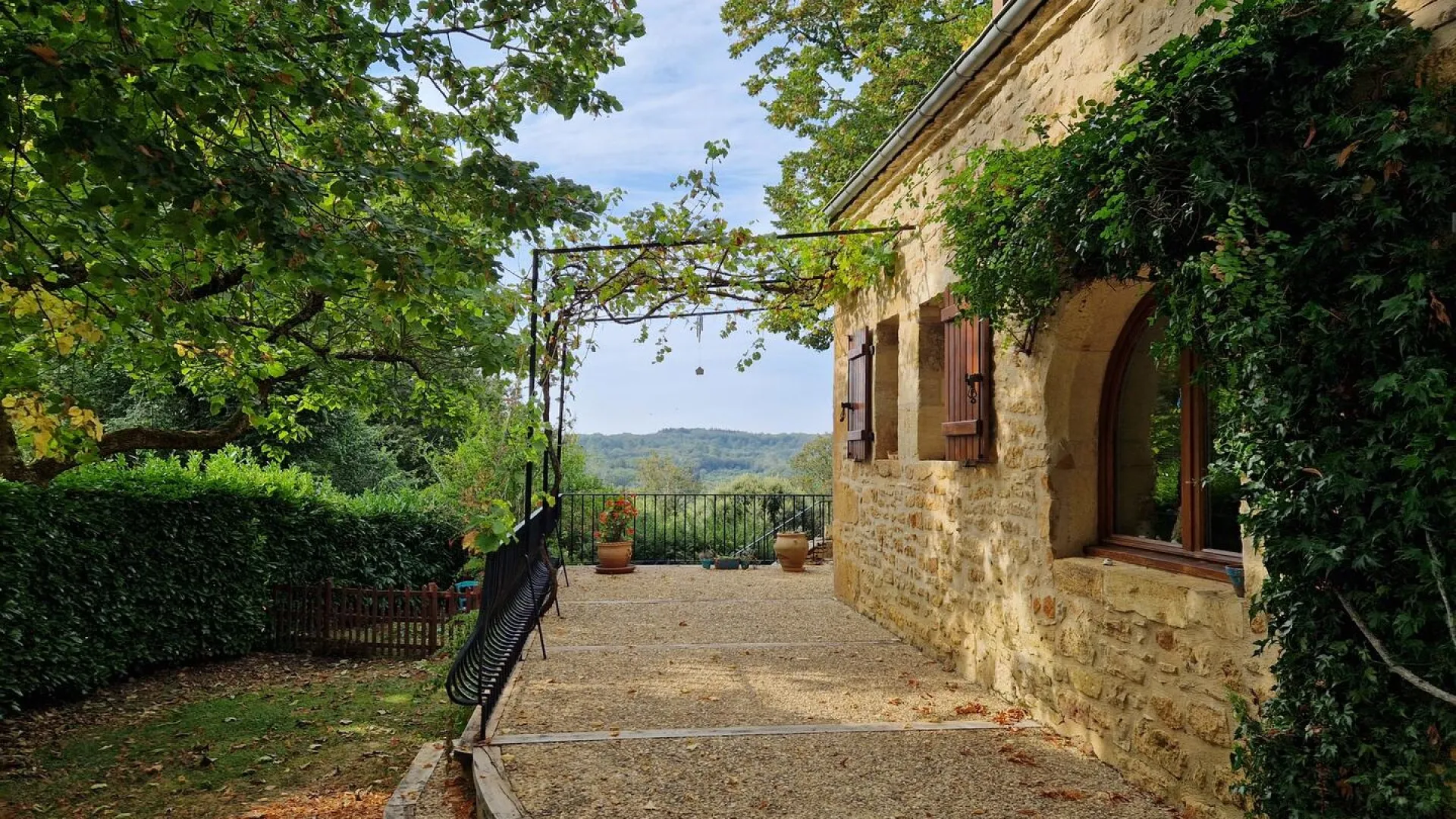 9iIoR8O16rDfuknMhYSO9KAS8cwlHQsFq1nVijZC