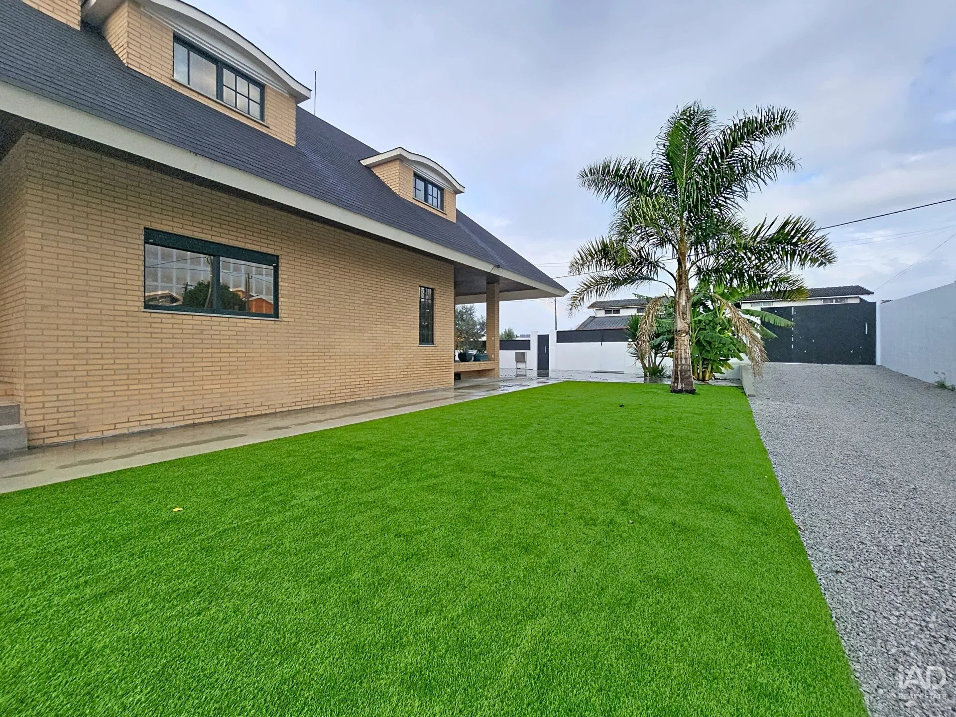 1h2M00nItrUdEXgRt3r8p3IYYvC3RkAmDtlg3Cut