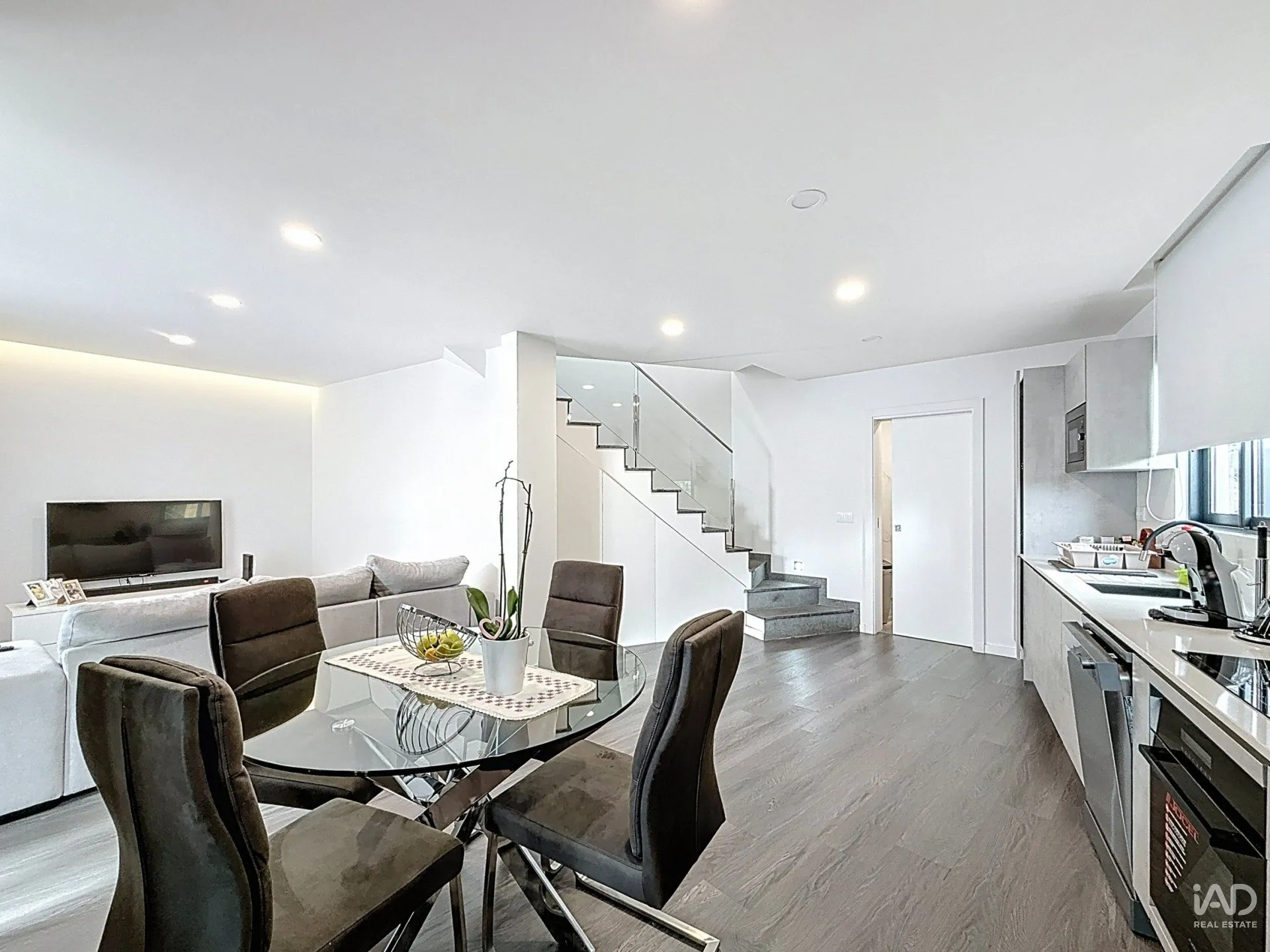 OTNiGcrwAye2wncXJJk6Nee8nmfLiy8mKjcNL7PJ