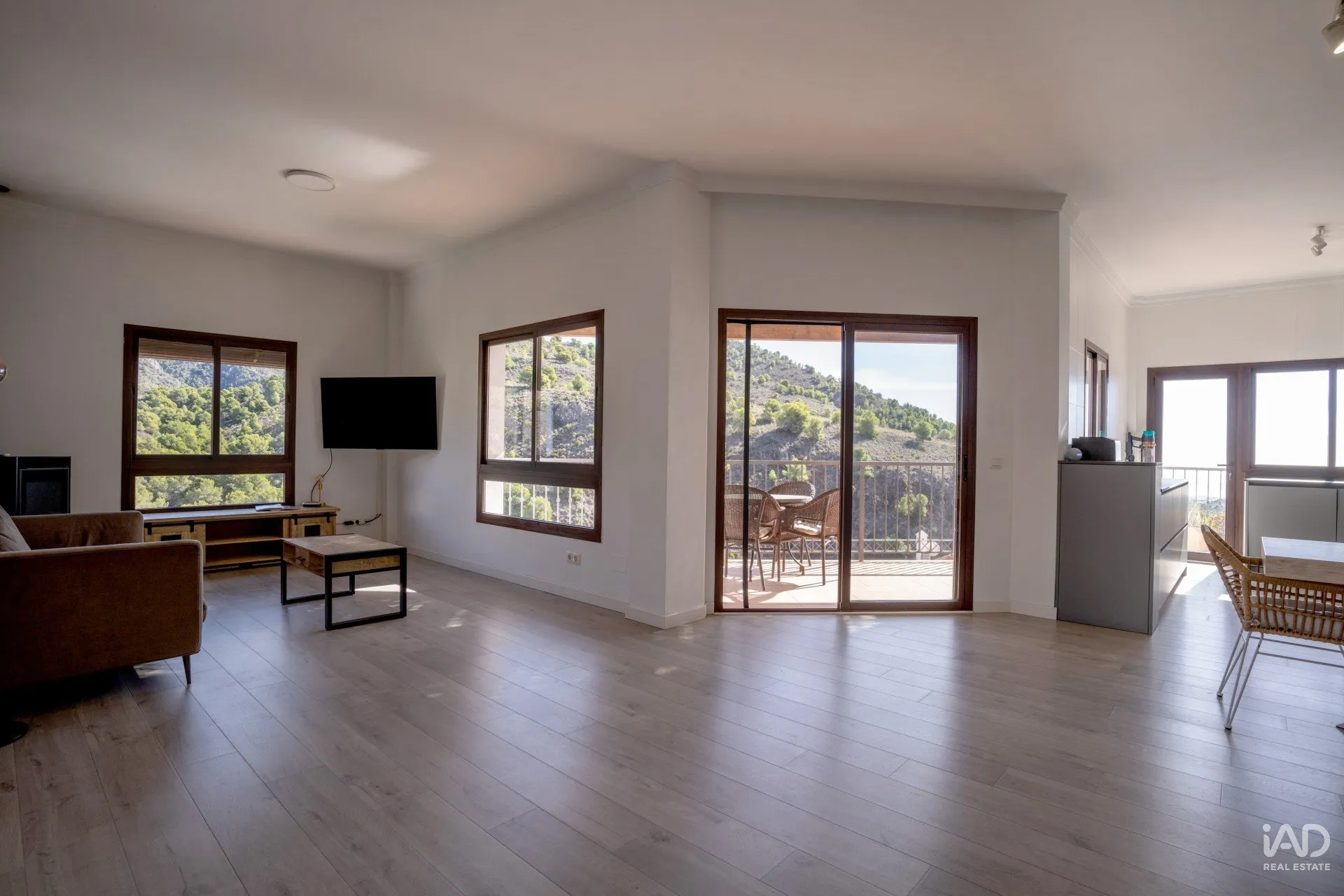 MqMv1XByCc0NXPtLQeaPIglrp4t3ESvOCJq2Yvbd