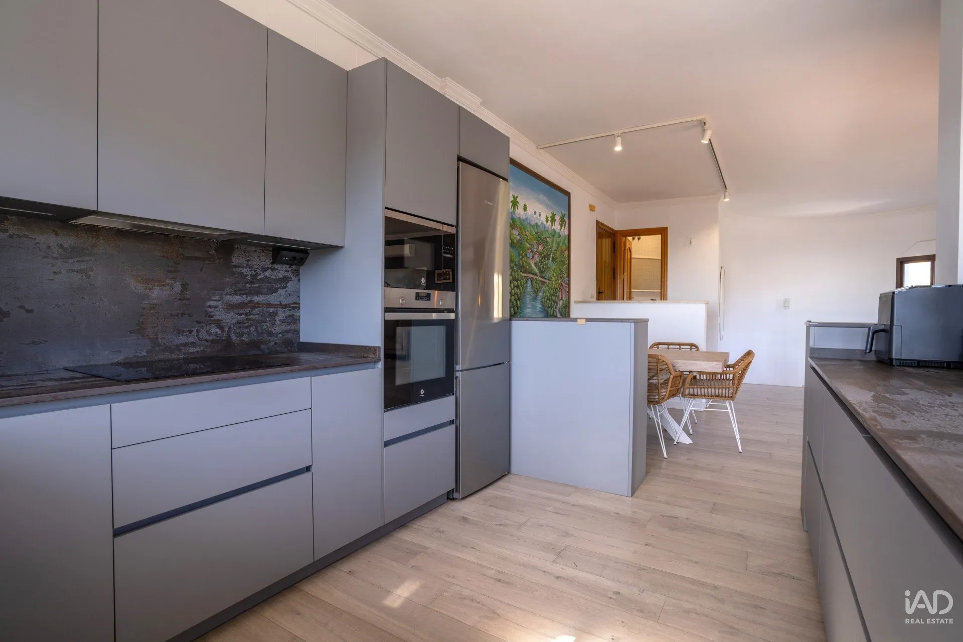 dKmIK66VPboRUJ0yinKwbaMg2CLHpxliFp6hVjua