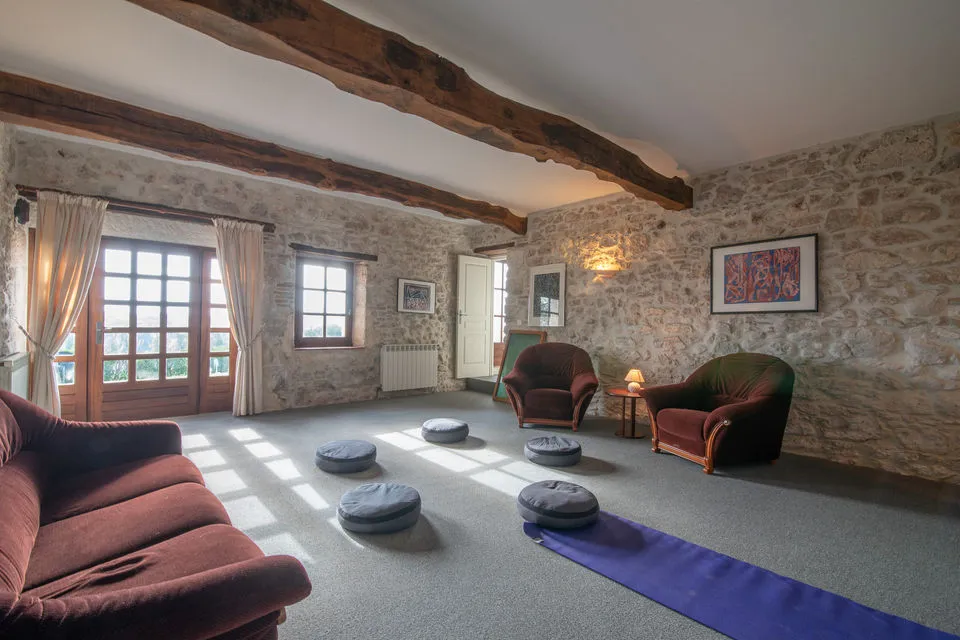 CfxA3VMavXNmV7dqKUrwTMI1y8VGWtnhiQZ7sOUM