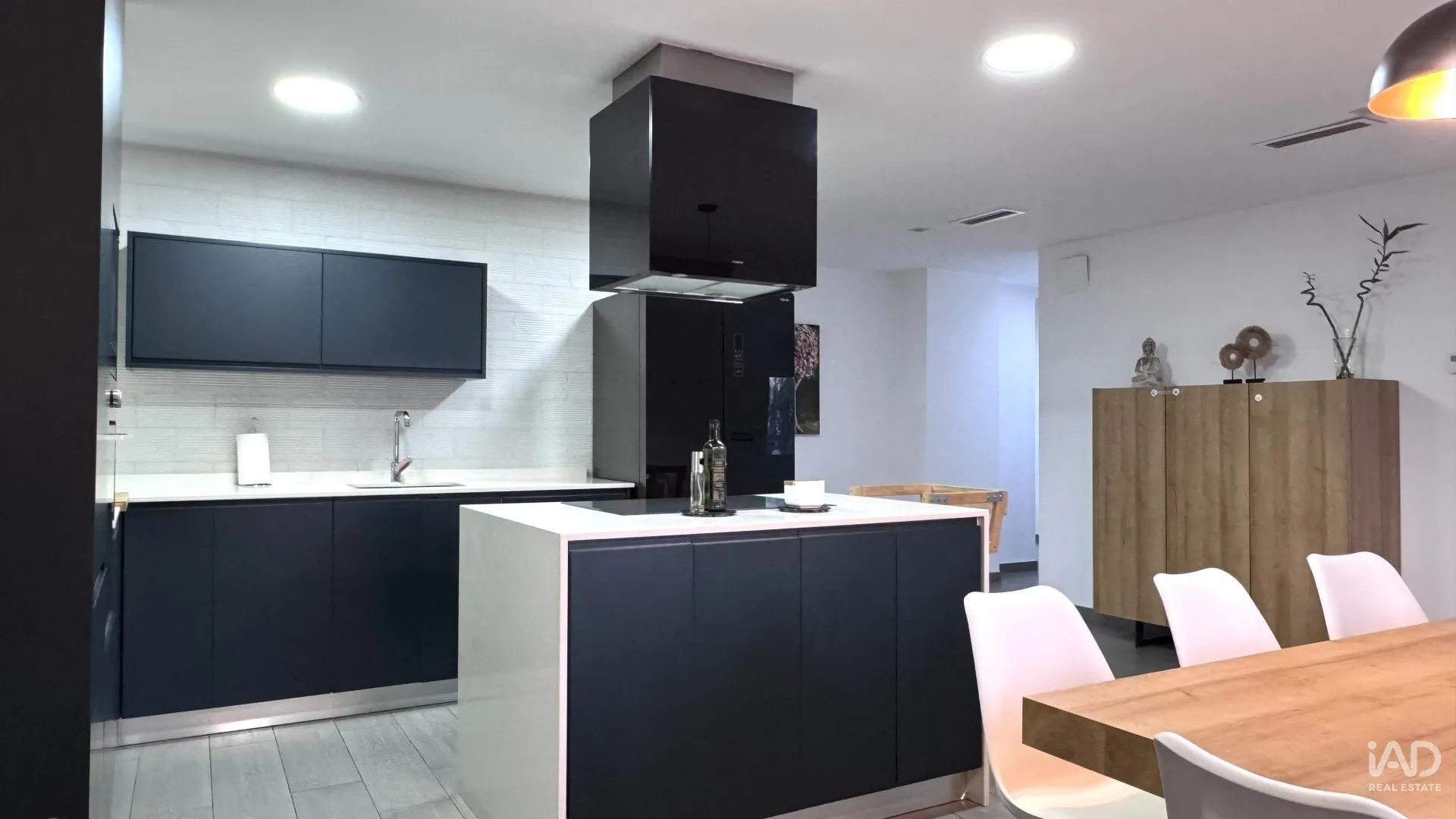 1Zi18px2fkDZO6kXYdgVcFH9zUAoKwQr6AmzWyEU