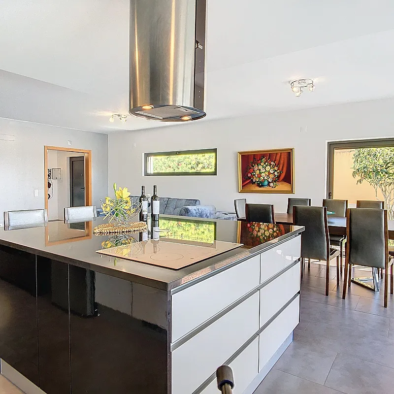 8vOEi9RavF020bBZVLknTXhQqP2Odp3TKpF6aJJ1