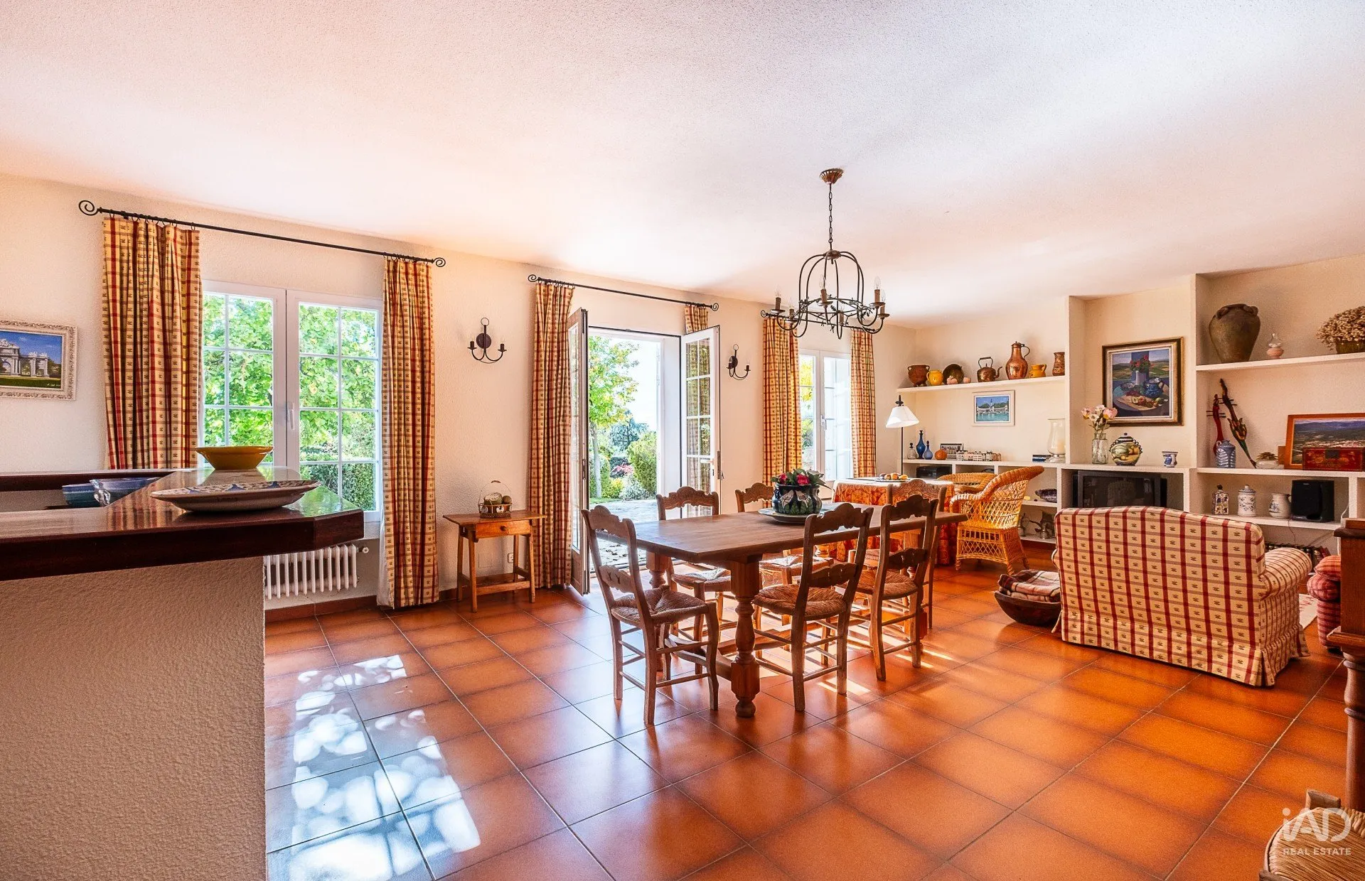 hsKbV97mg3yQcuk4c42YfevtxfoW5dB44z6bOeER