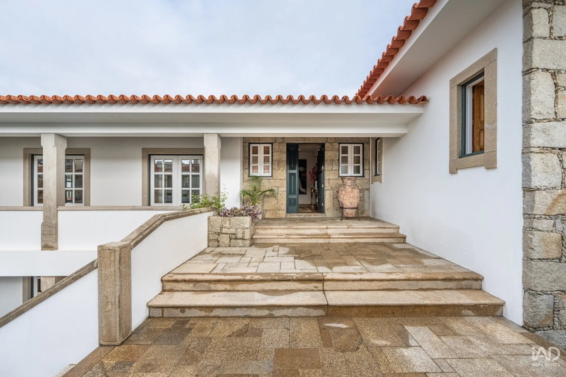 czE0Fd7WIpv2A319axint3z0W11x8hJSY9XraWZD