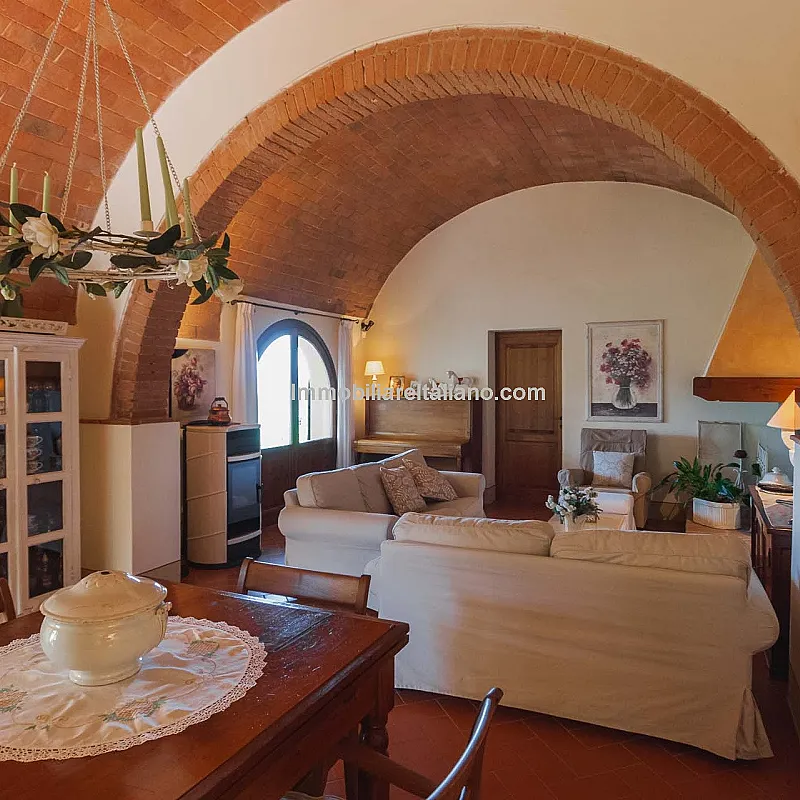 xrtoAWTrxrRfSpQ8q3oT3jwUlrnYuqmOXJdVRFAQ