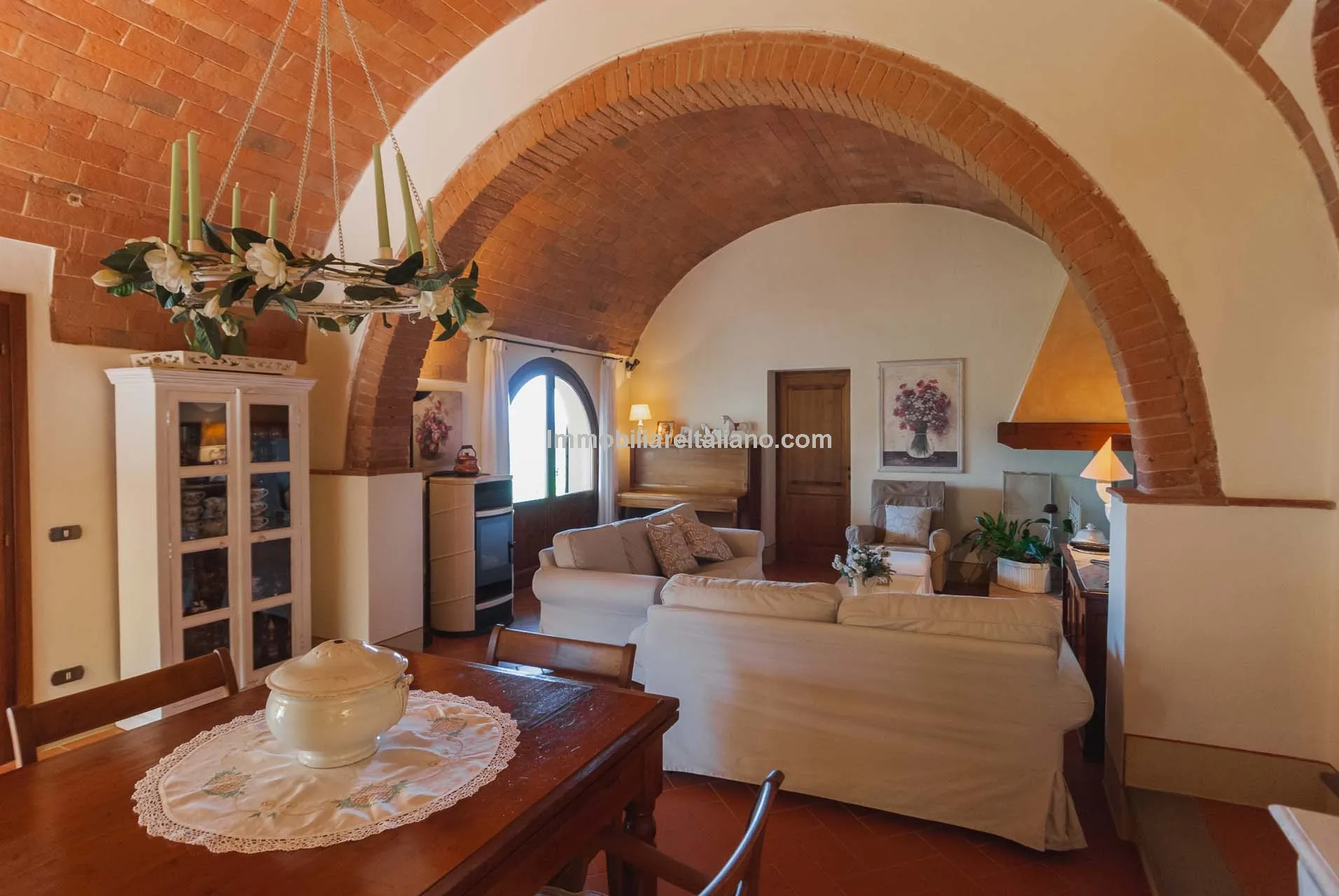 xrtoAWTrxrRfSpQ8q3oT3jwUlrnYuqmOXJdVRFAQ