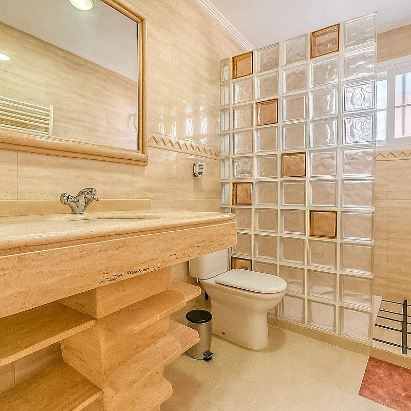 SVQ4xutOOihuQvTrpges6t7JmXNaHeRc7N7BbTBI