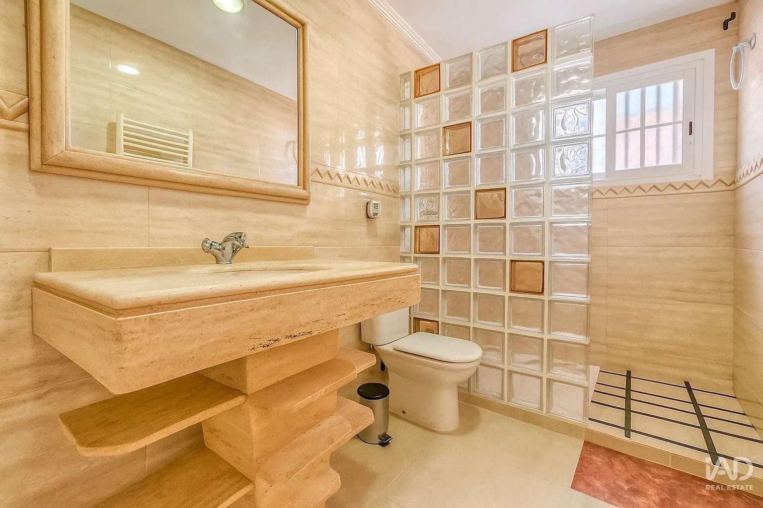 SVQ4xutOOihuQvTrpges6t7JmXNaHeRc7N7BbTBI