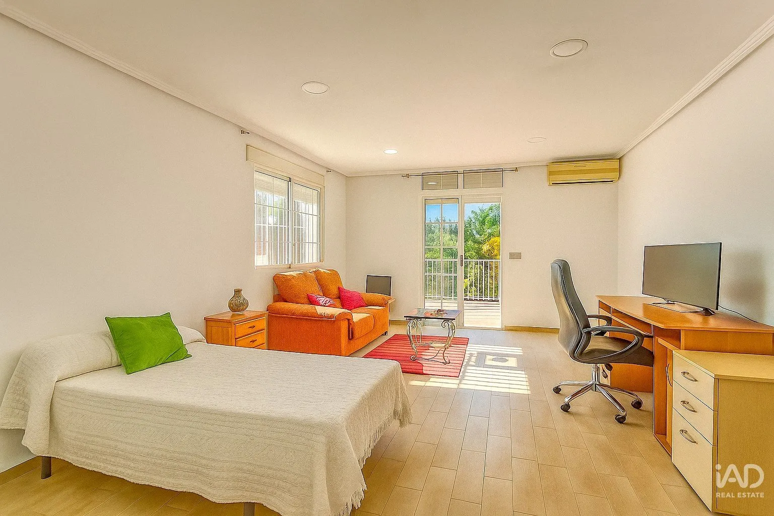 0aqsuqaxVZolX3jNdYj5lZ83FJdfDd4YZ2QxRxZP