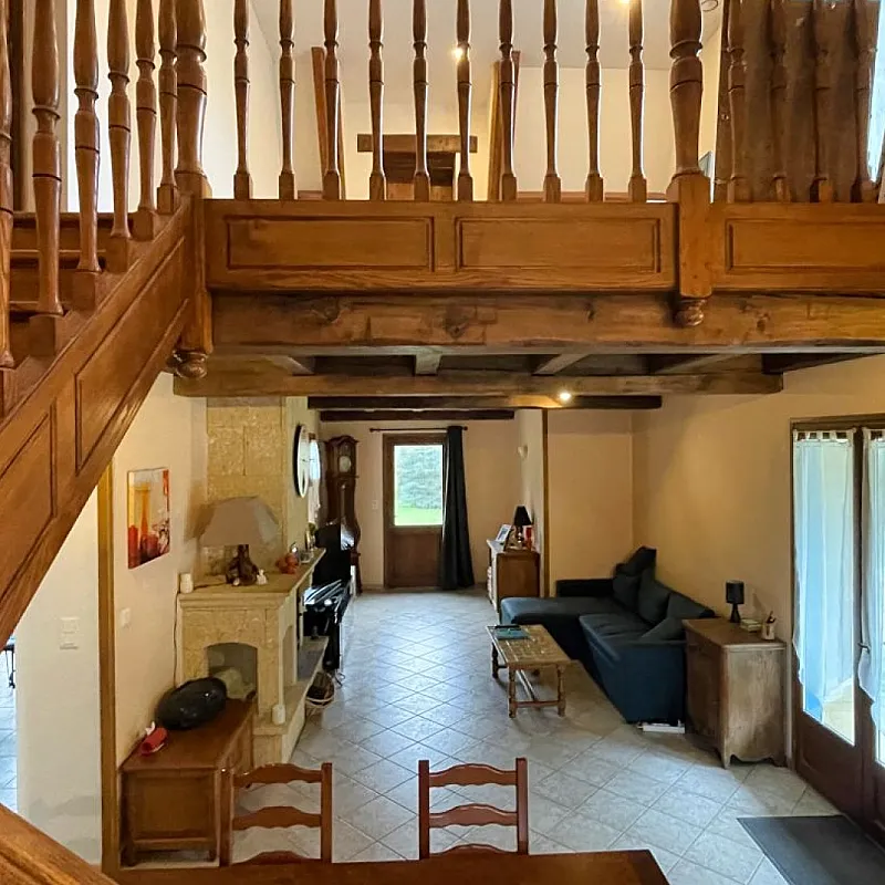 ainS3d15WxhgSvgxbDPHvr877ycRFv2jfn7SjGDE