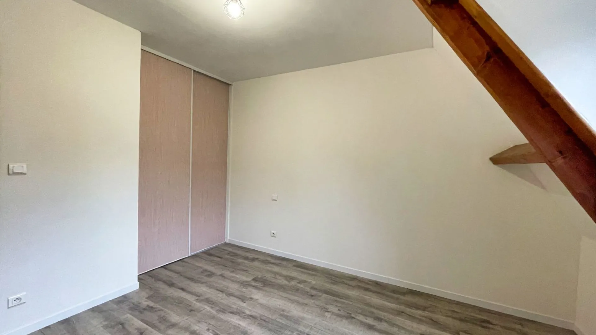 mHII2Cxvc5S4PKxuUsxa95iyoEJoC6373NmLNyXd