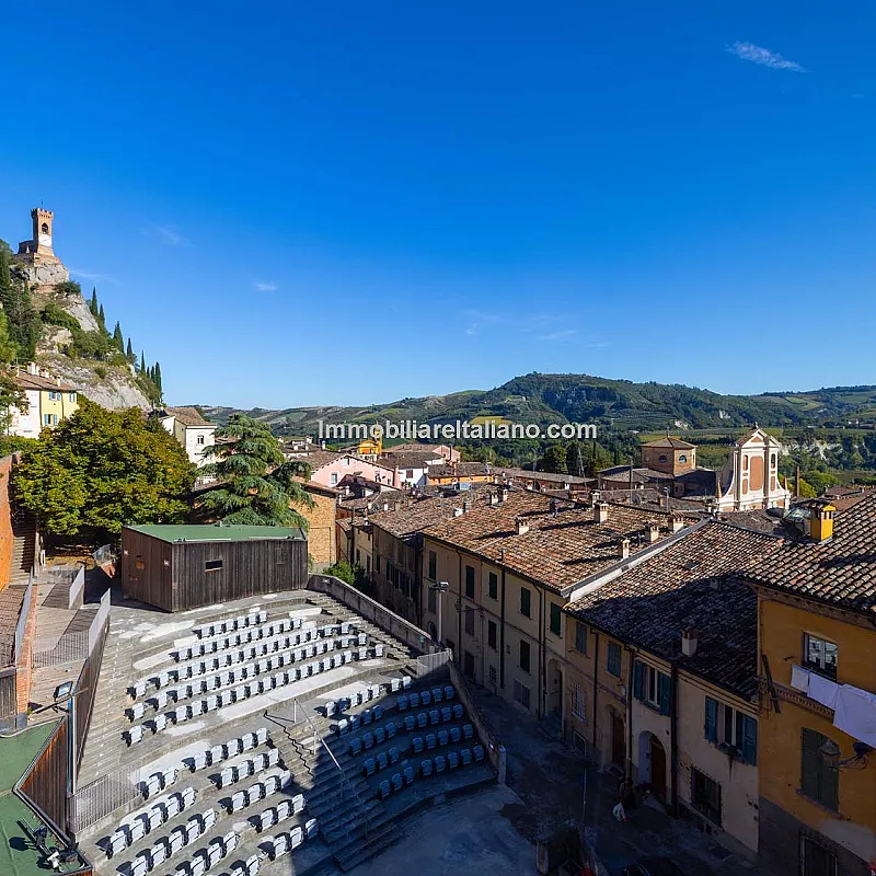 wxDqUbLLQ5QT0OTuUxJvOIiEnn29VpG4b1cuQgKv