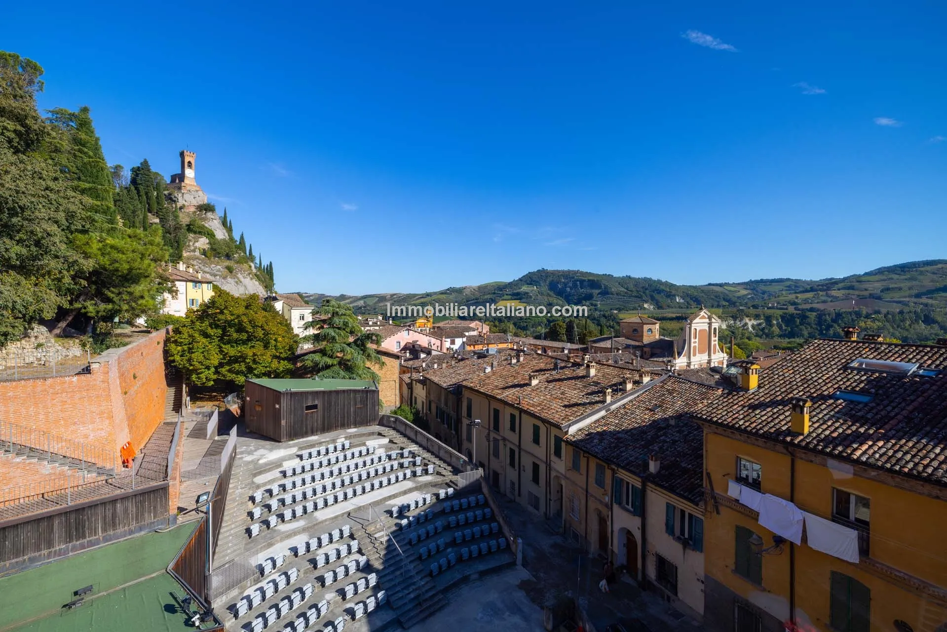 wxDqUbLLQ5QT0OTuUxJvOIiEnn29VpG4b1cuQgKv