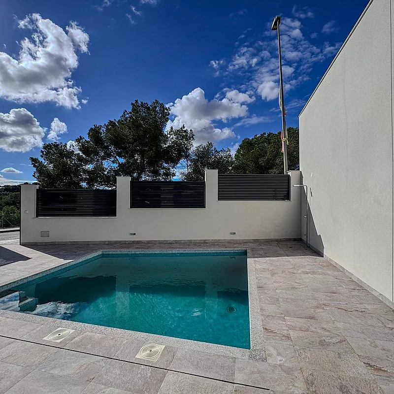 qaHippSxWMPL148fkwDL8pseHobKzJfSb8WgYd66