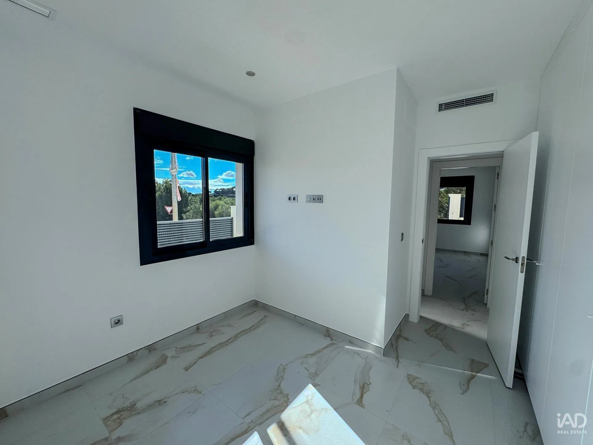 4qdQUZ5Uo1esDfp0UXXXjKXvTg23p4JbzDNfpxz6