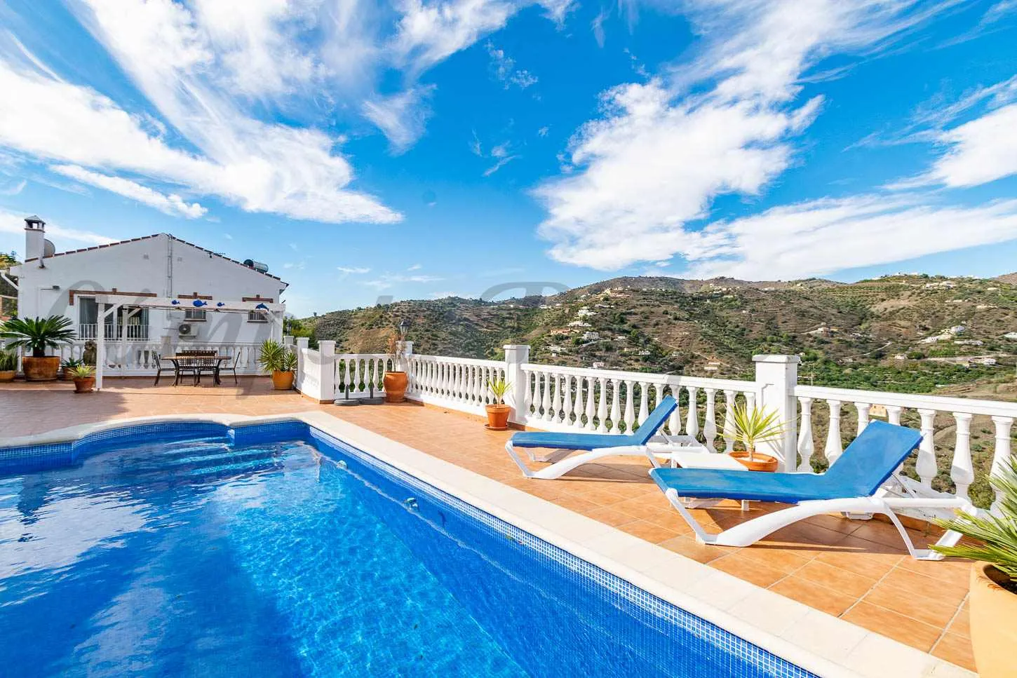 BSJlxtTTpOTSvRucJX2zPtIK64ExrhlIQStaweCx