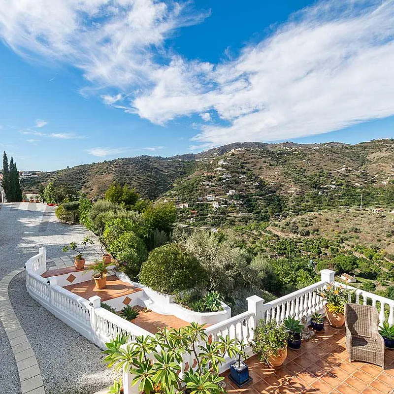 2ambQdM7rahNX4UVSa88ZmrhmRBHe75i4KCUdykQ