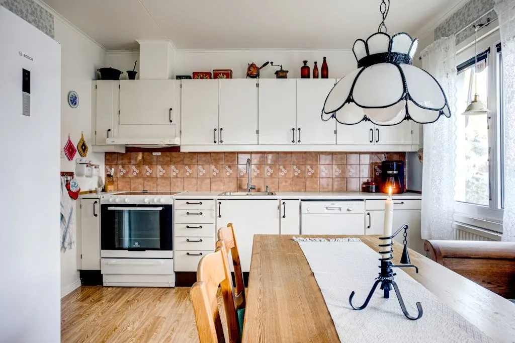 Mid-Century 2-Bedroom House with Expansive Garden in Adolfsberg, Örebro - View image 16 of 24