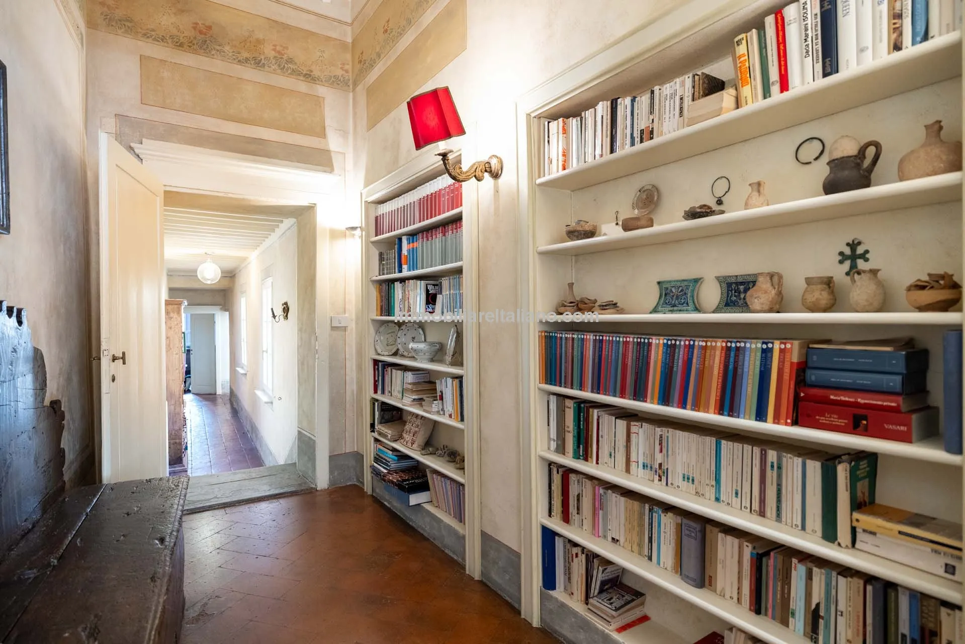 Historic Arezzo Penthouse with Terrace in Palazzo Setting - View image 9 of 39