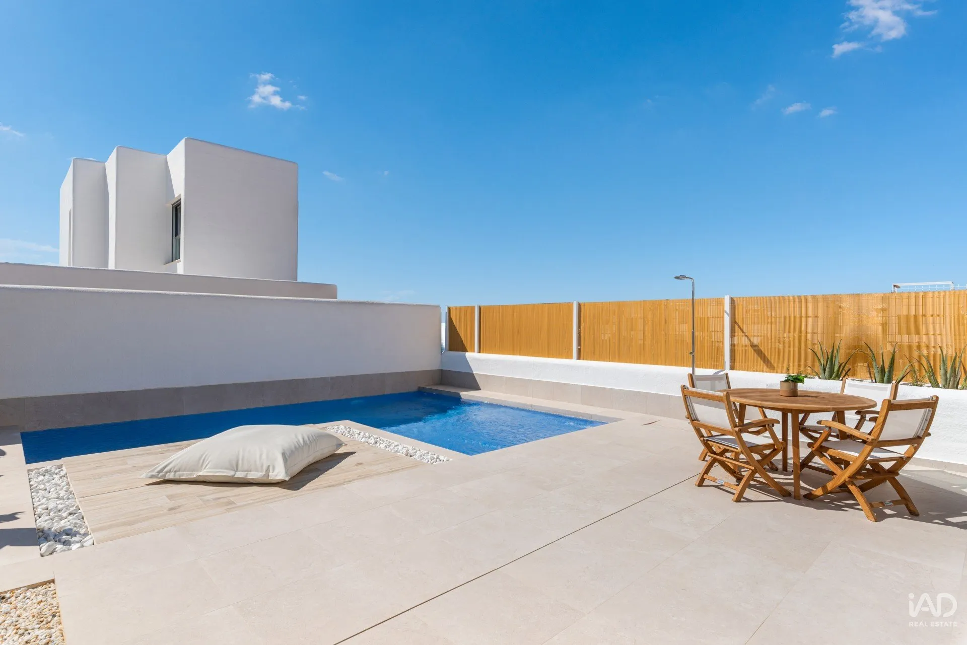 Contemporary 3-Bedroom House with Pool in Los Alcázares' Golf Haven - Image 2