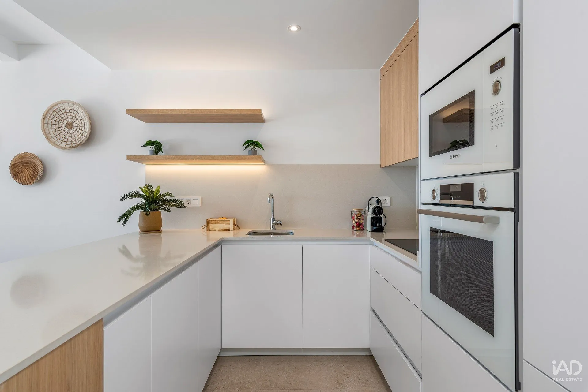 Contemporary 3-Bedroom House with Pool in Los Alcázares' Golf Haven - View image 8 of 15