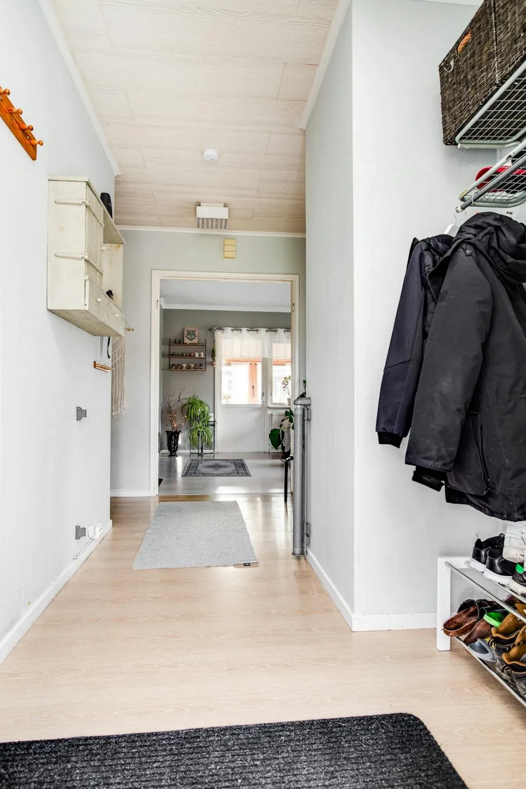 1950s Swedish House with Garden on Corner Plot in Gusselby - Image 5